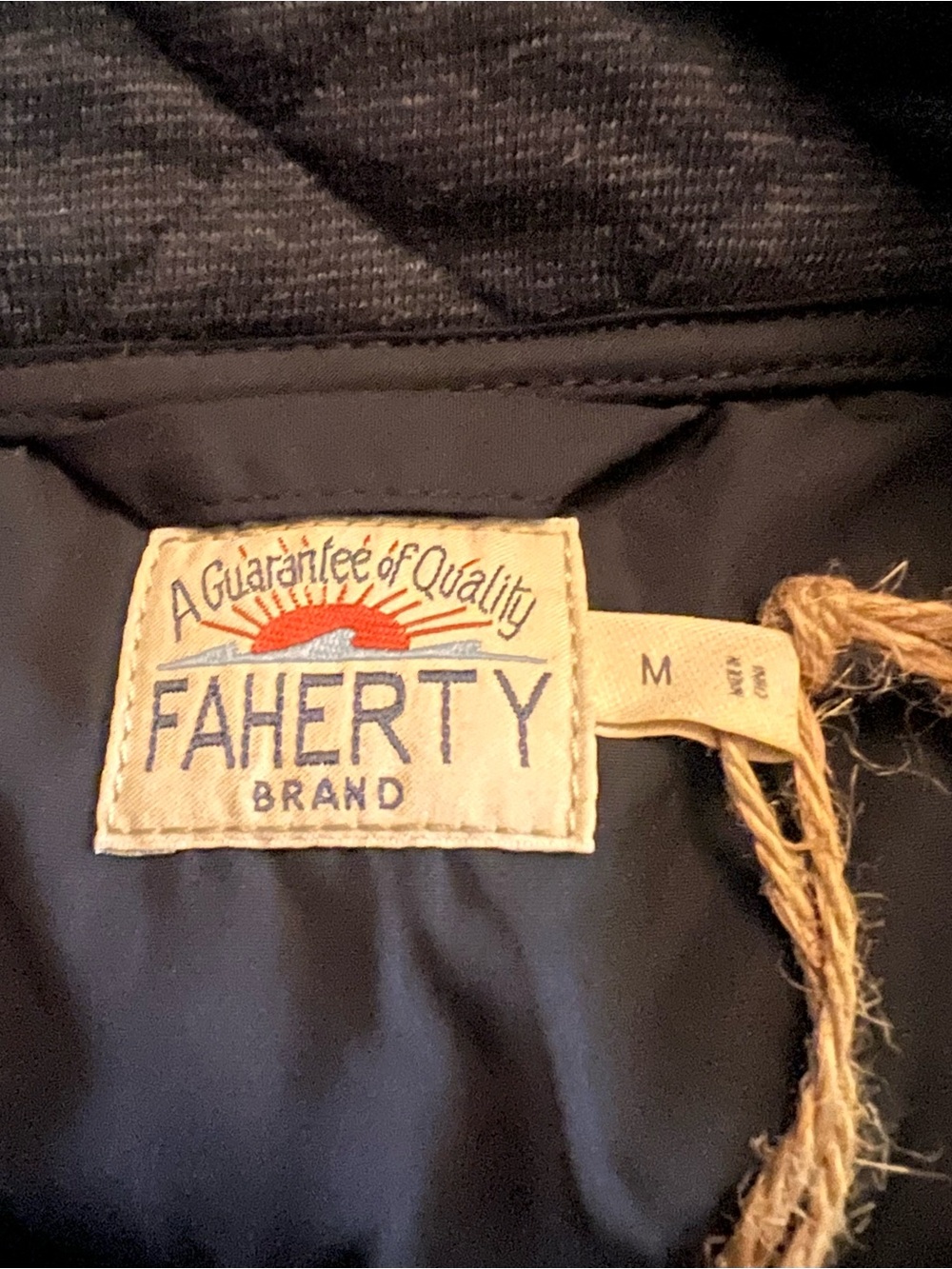 Faherty Epic Quilted Fleece Vest - Picture 5 of 9